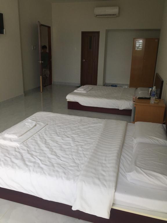 Phong Lan Guesthouse Chau Doc Extérieur photo
