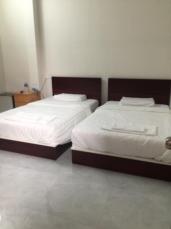Phong Lan Guesthouse Chau Doc Extérieur photo